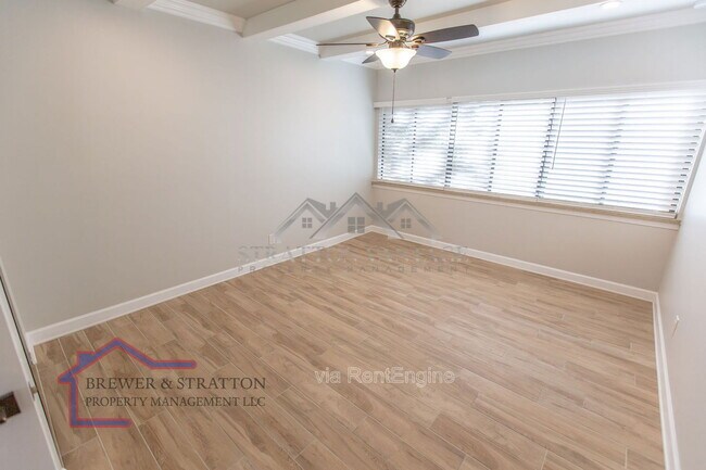 Building Photo - 351 E Thomas Rd