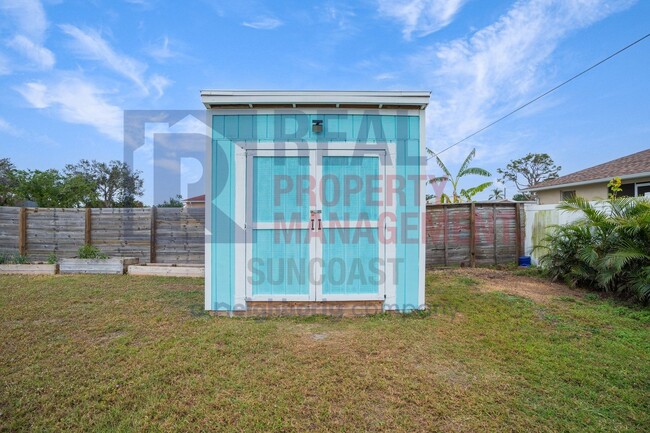 Building Photo - Adorable 2 Bedroom in Venice FL available ...