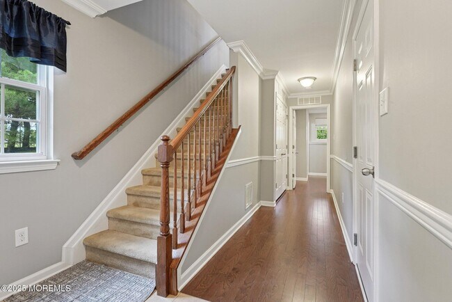 Building Photo - 102 Warbler Way