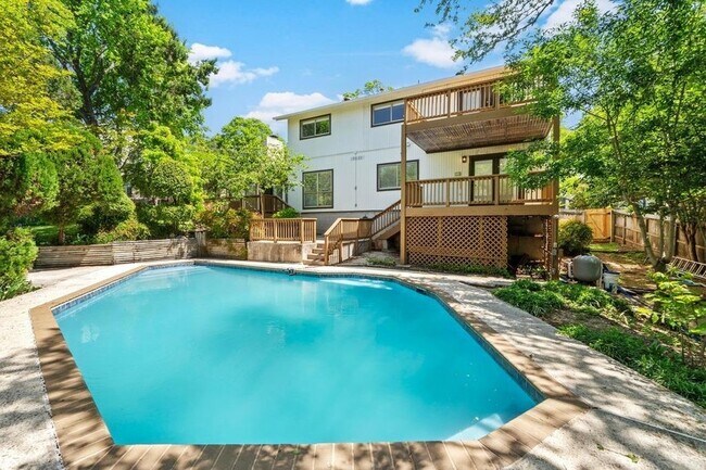 Building Photo - 6603 Whitemarsh Valley Walk