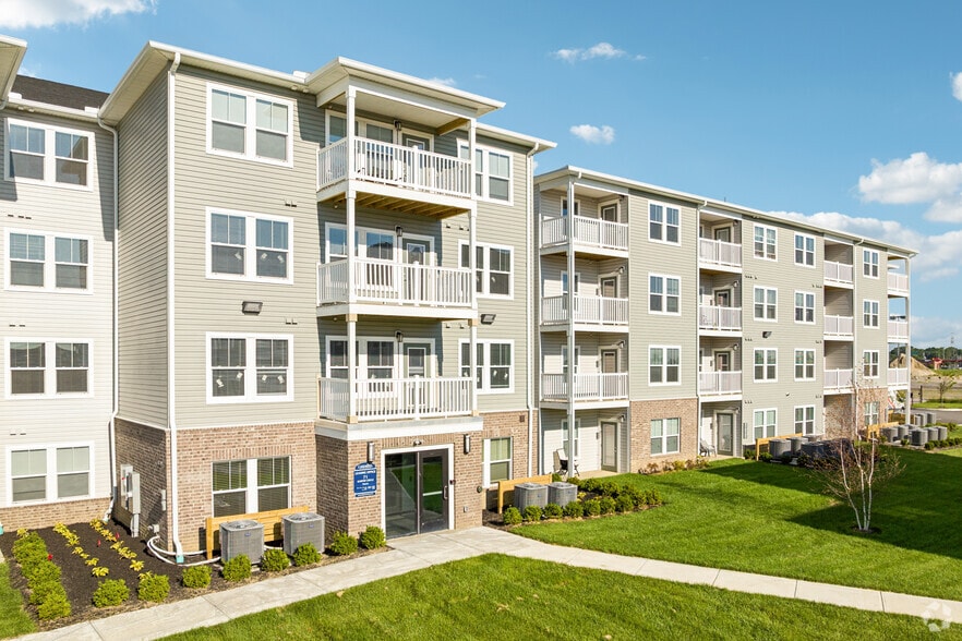 Building Photo - The Caravel Apartments