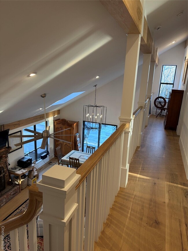 Building Photo - 40 Bonac Woods Ln