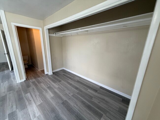 Building Photo - 124 State Fair Blvd