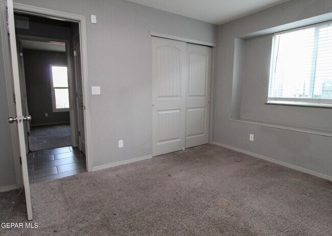 Building Photo - 12741 Tre Maximiliano Ave