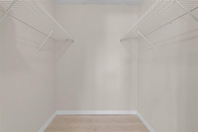 Building Photo - 464 N Paula Dr