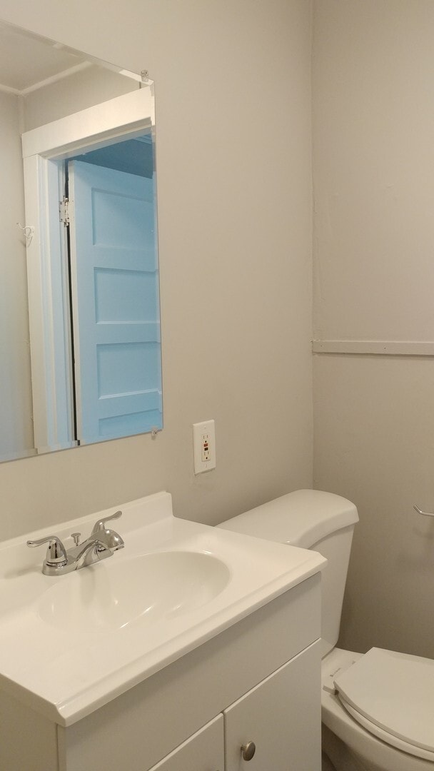 Building Photo - 1051 Boranda Ave