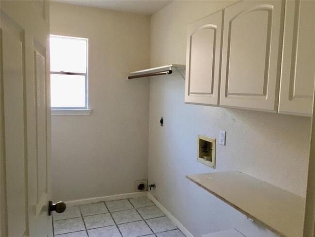 Building Photo - 3359 Dew Point Ln