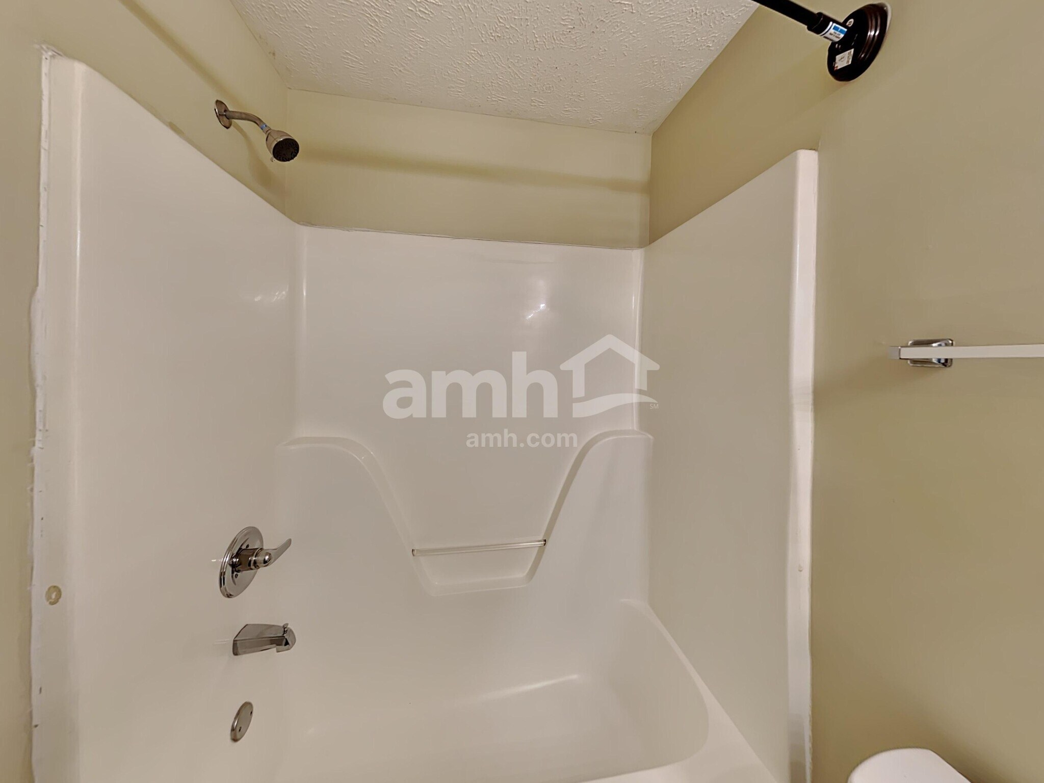 Building Photo - 2825 Islington Dr