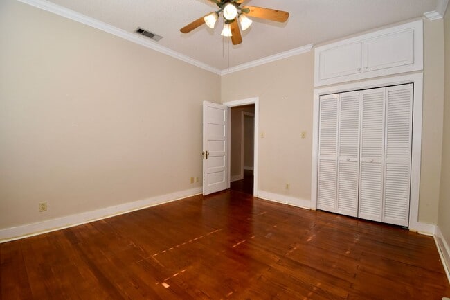 Building Photo - Cute Two Bedroom House, Close to LA Tech!