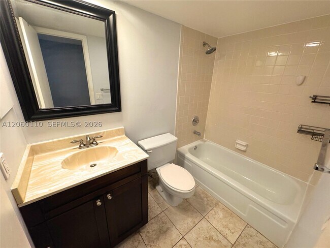 Building Photo - 2324 S Cypress Bend Dr