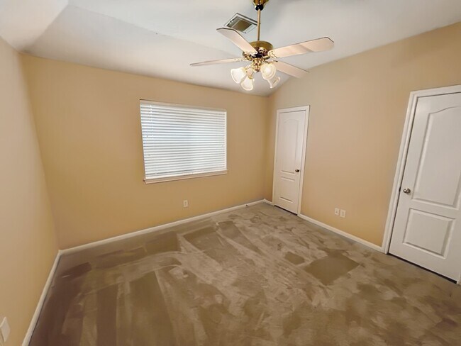 Building Photo - 14219 Kenson Ln