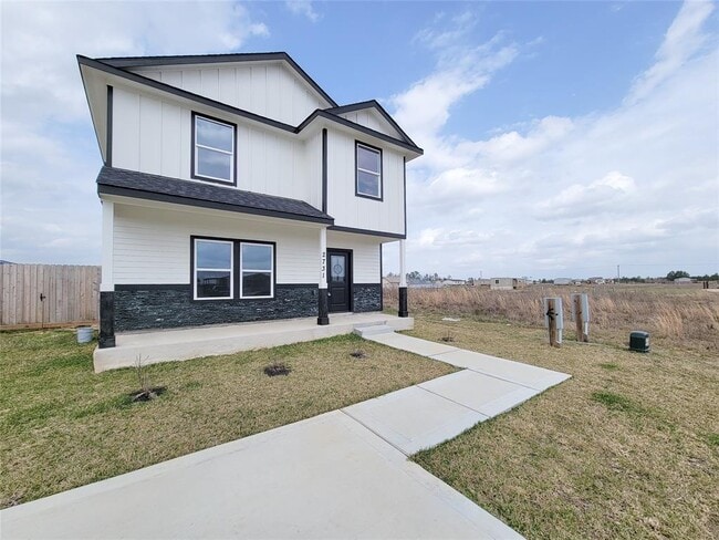 Building Photo - 2731 Rd 5724