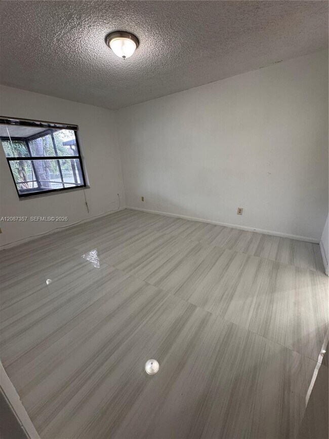 Building Photo - 3625 SW 70th Ave