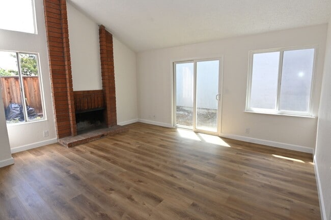 Building Photo - 1227 Spokane Dr