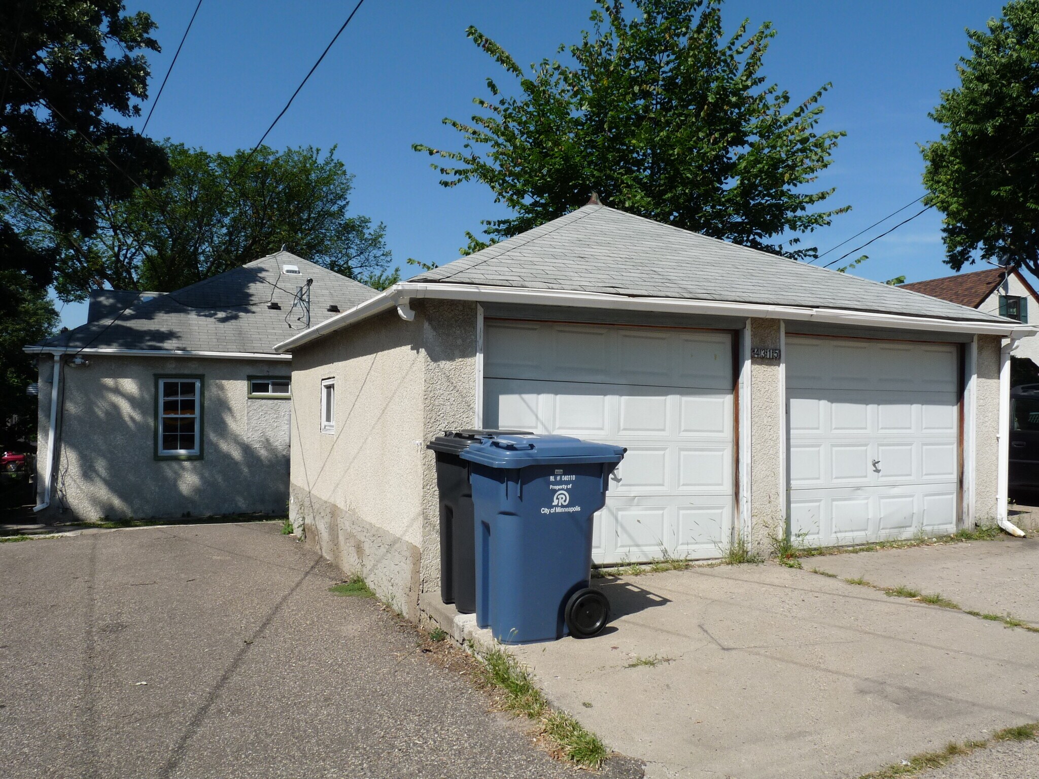Building Photo - 4315 Cedar Ave S