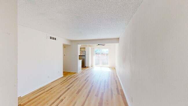 Building Photo - Central Austin One Bedroom Gem – Walk to Central Market!
