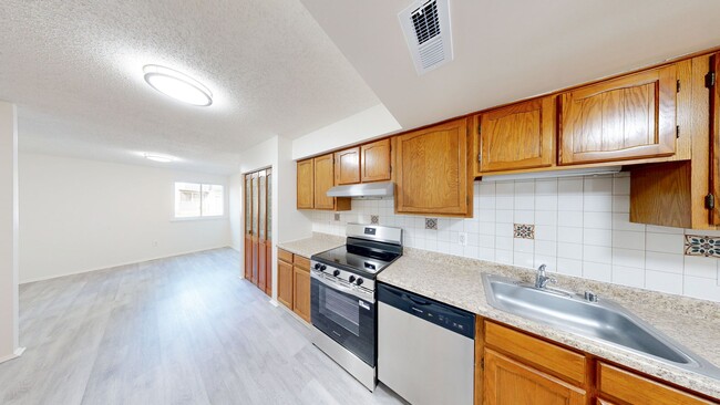 Building Photo - 7197 D Cimarron Ct