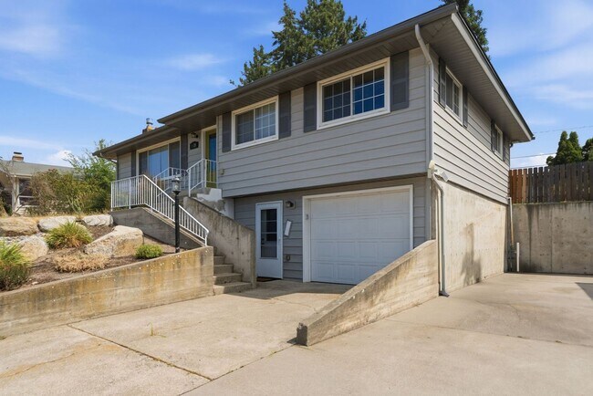 Building Photo - 6520 N Sutherlin St