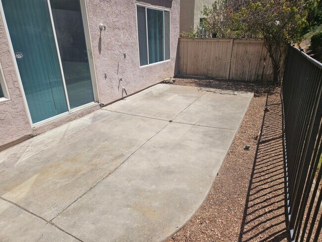 Building Photo - 3 Bedroom - 2.5 Bathroom home in Woodwind at Discovery Hills