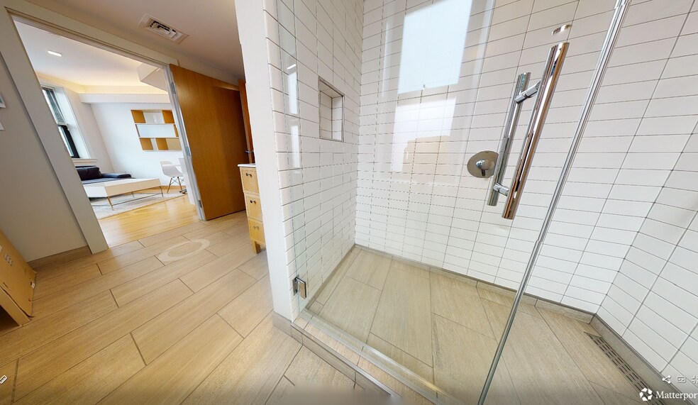 Building Photo - 8 Story St