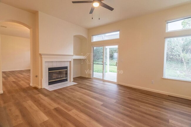 Building Photo - 4142 Pinehurst Cir