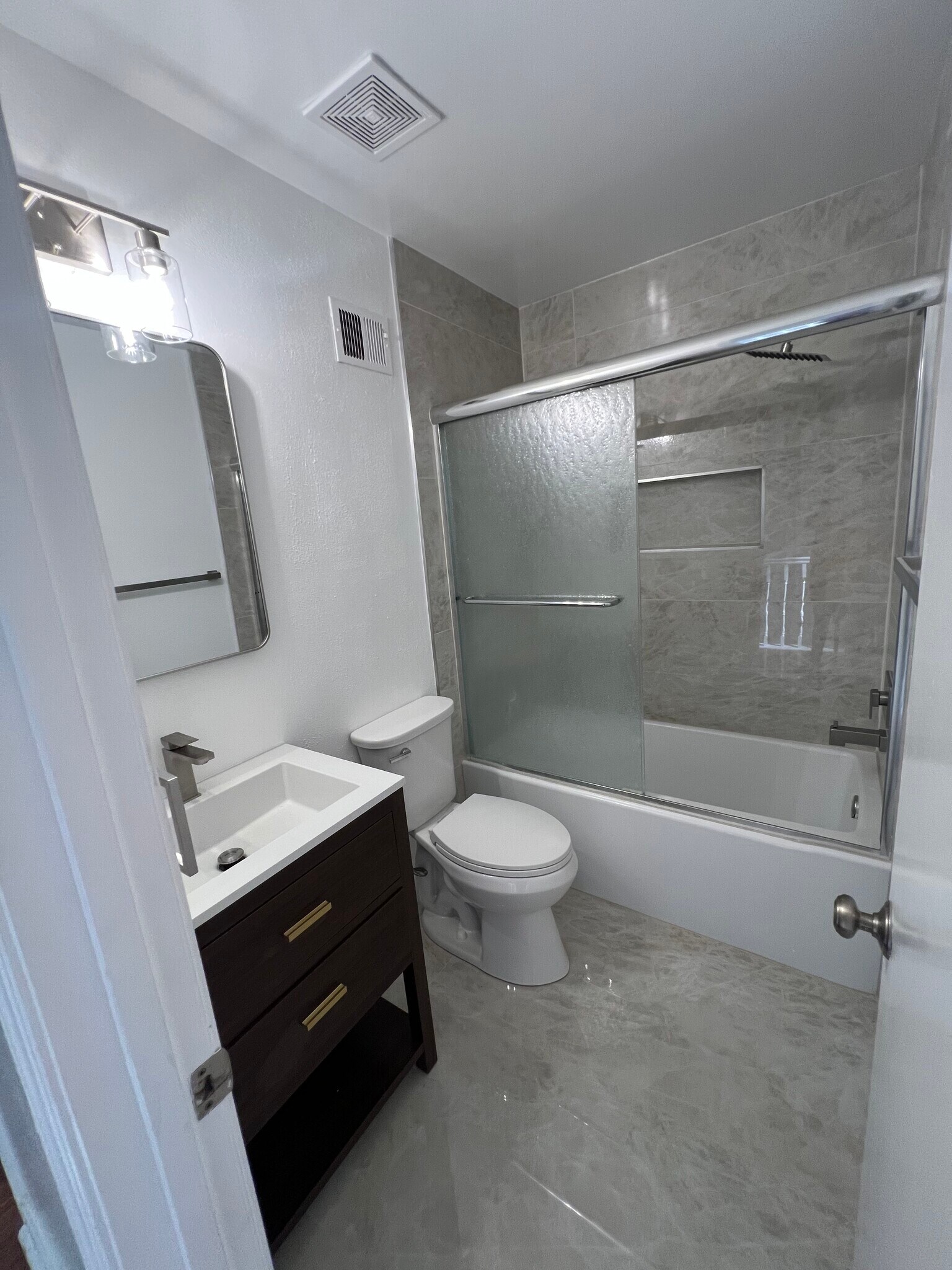 Building Photo - 2852 Lester Lee Ct