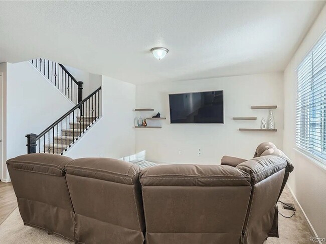 Building Photo - Beautiful Home in Windsor