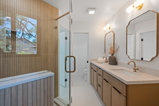 Building Photo - 6803 El Fuerte St