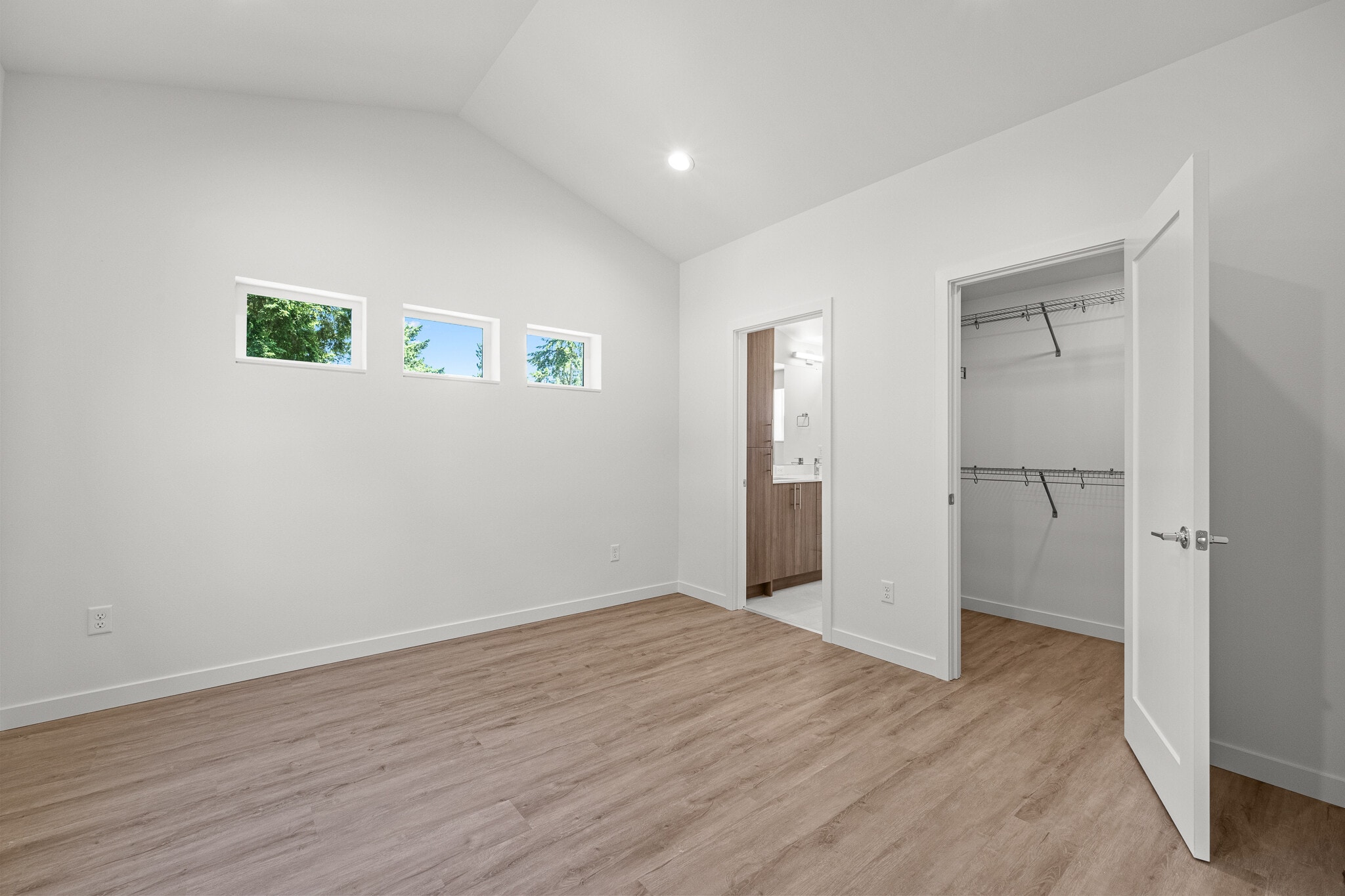 Building Photo - 2546 NE 143rd St