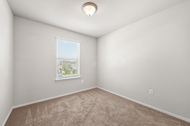 Building Photo - 209 Noddy Rd