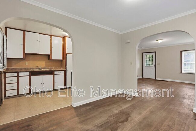 Building Photo - 53 S Burgess Ave