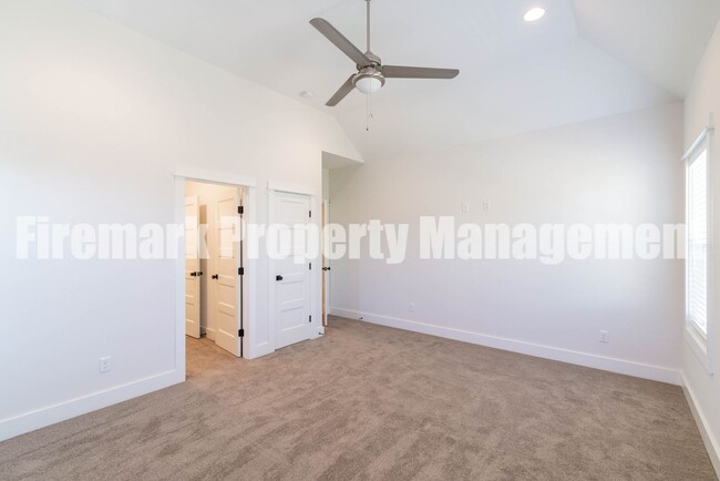 Building Photo - MOVE IN SPECIAL: $1,000 OFF 1st MONTHS REN...