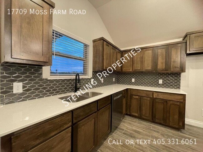 Building Photo - 17709 Moss Farm Rd