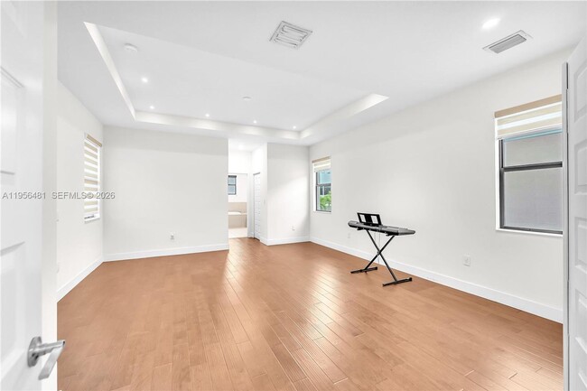 Building Photo - 10250 NW 76th Terrace