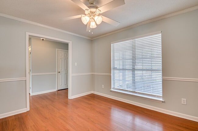 Building Photo - 3882 Villa Ln