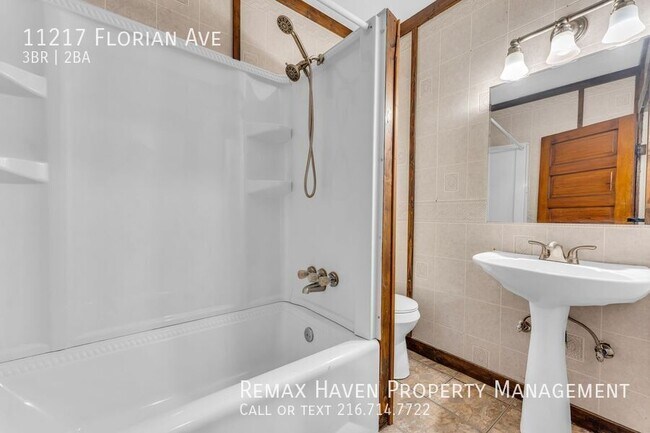 Building Photo - 11217 Florian Ave