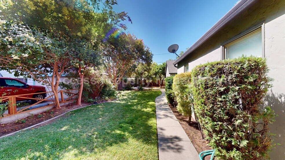 Building Photo - 1200 Sycamore St