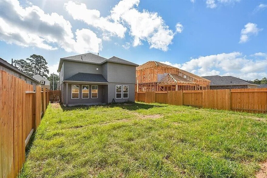Building Photo - 27131 Grey Fox Run