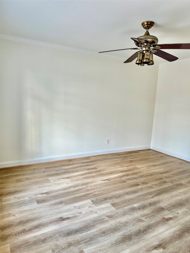 Building Photo - 9029 Gaylord Dr