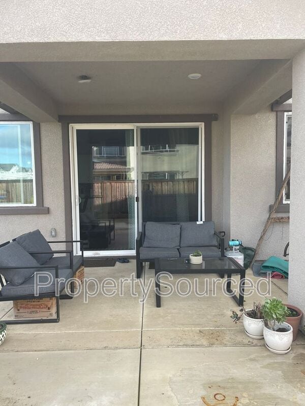 Building Photo - 2703 Rabbit Holw Dr