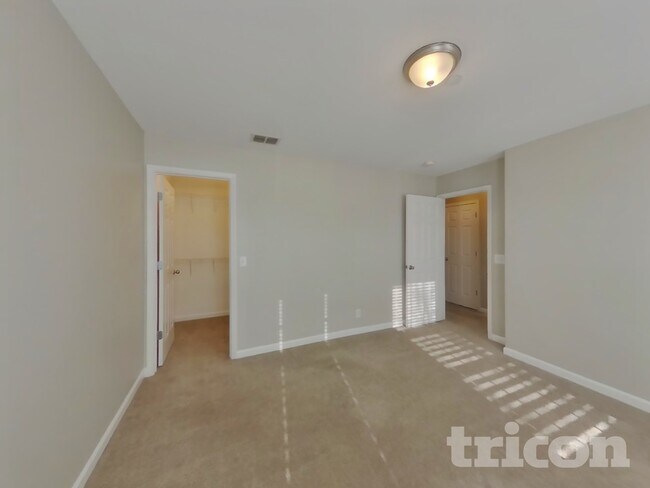 Building Photo - 1307 Creekside Dr