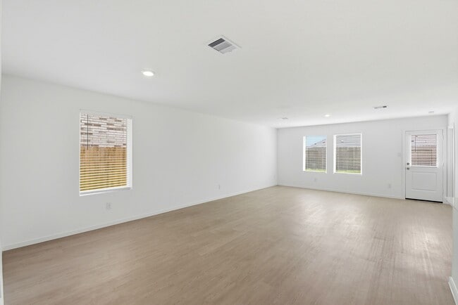 Building Photo - 6419 Begonia Trellis Dr