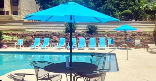 Building Photo - Gorgeous Condo in The Gated Community of The Timbers!