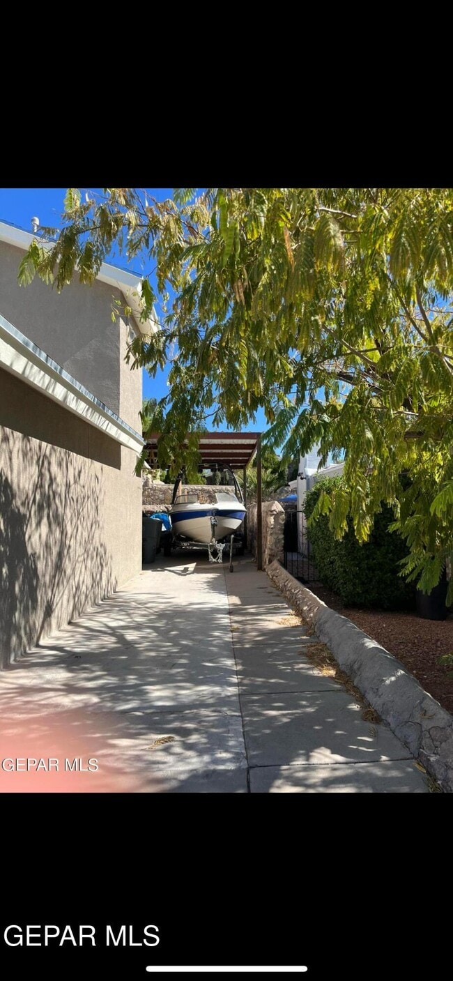 Building Photo - 7548 Plaza Taurina Dr