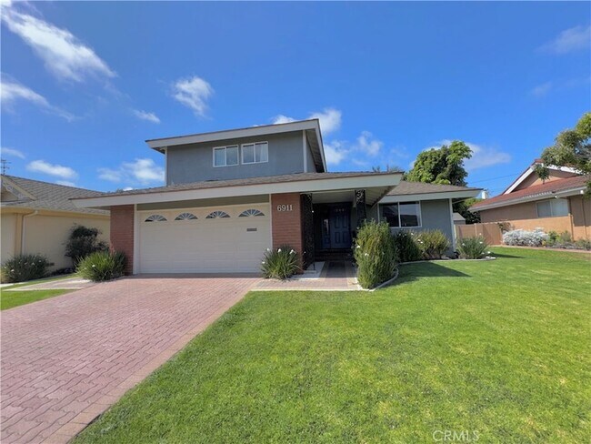 Building Photo - 6911 Laurelhurst Dr