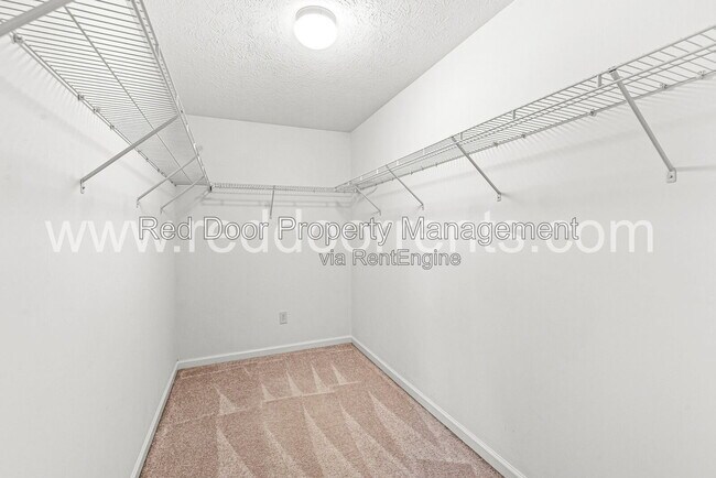 Building Photo - 6114 Pebblebrooke Rd