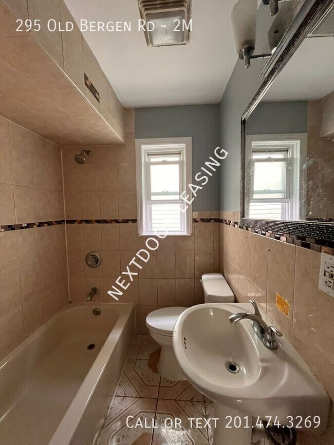 Building Photo - 295 Old Bergen Rd