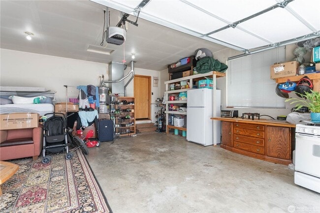 Building Photo - Beautiful Three Bedroom House in Lynden Fo...