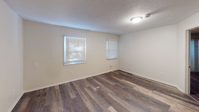 Building Photo - 10 Belchertown Rd