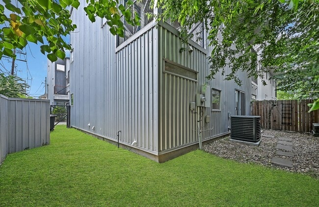 Building Photo - 1504 Cleveland St